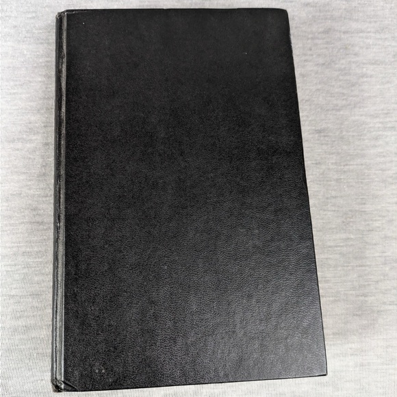 Robert Ludlum: The Bourne Identity- Jason Bourne #1 (Hardbound) - Picture 2 of 6